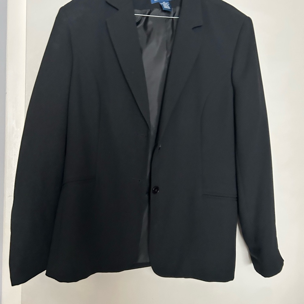Evan Picone Black Sport Coat with Notched Lapel